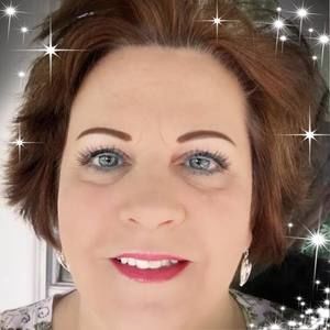 Meet your Posher, Debbie travis